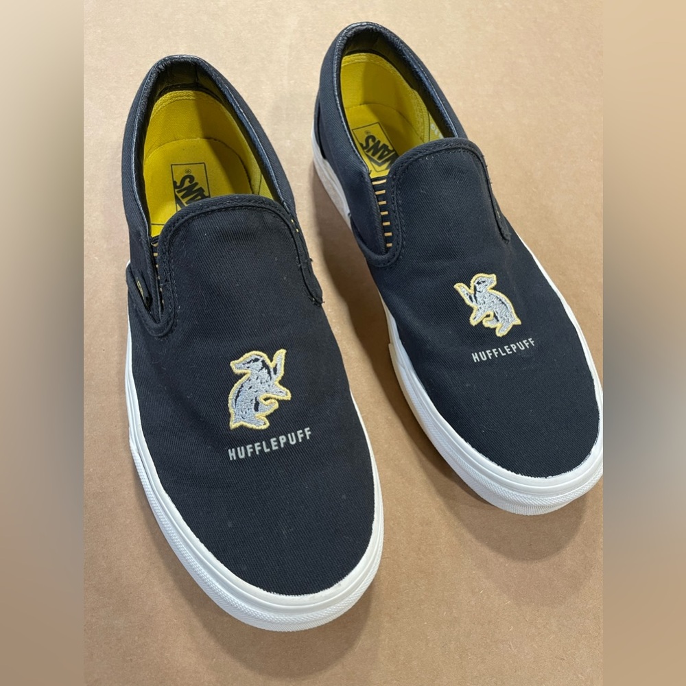 Pantofole Uomo Harry Potter Tassorosso - Morbide E Calde, Suola In Gomma, Merchandising Ufficiale, Colore Nero - 2